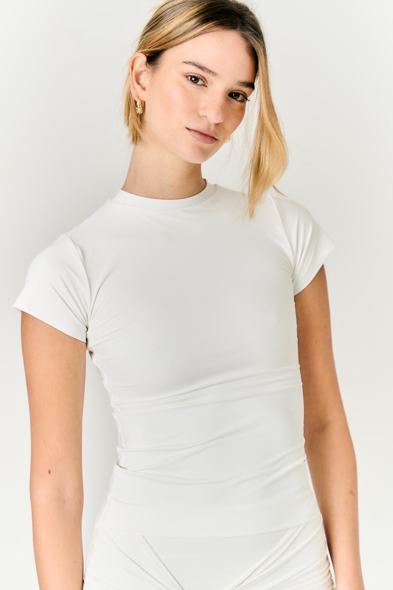 #cor_off white